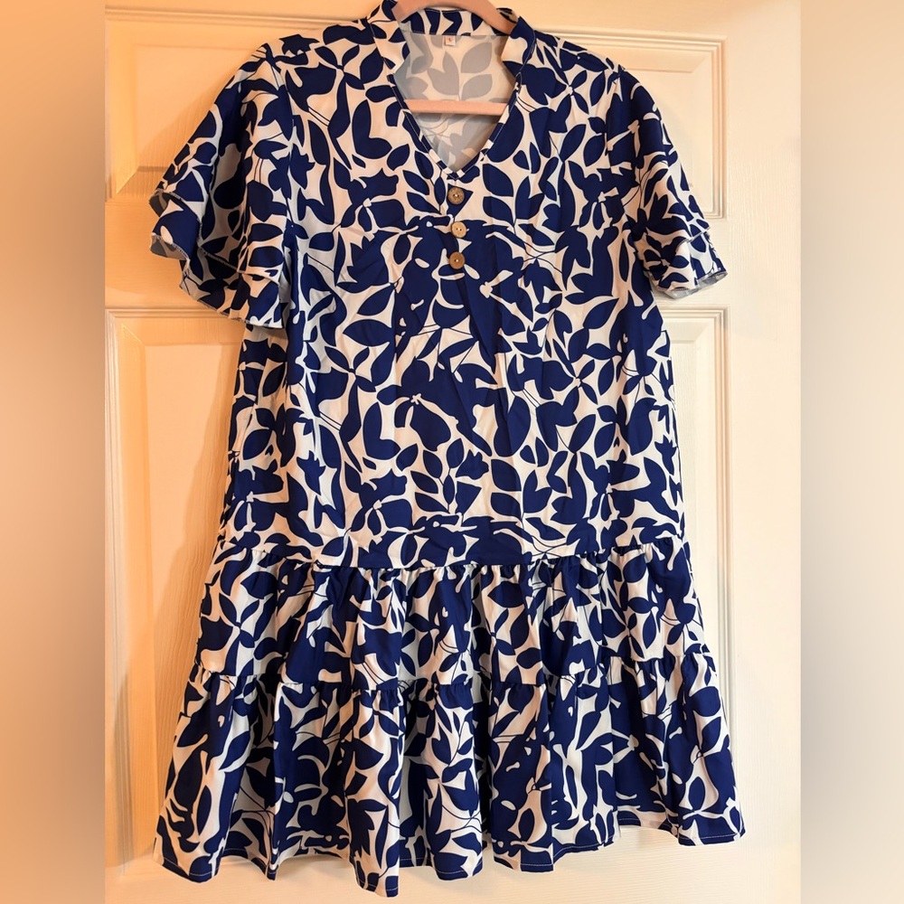 Blue and White Leaf Print Dress never worn